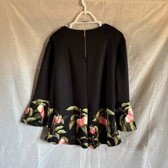 Designer Top - Picture 4 of 7